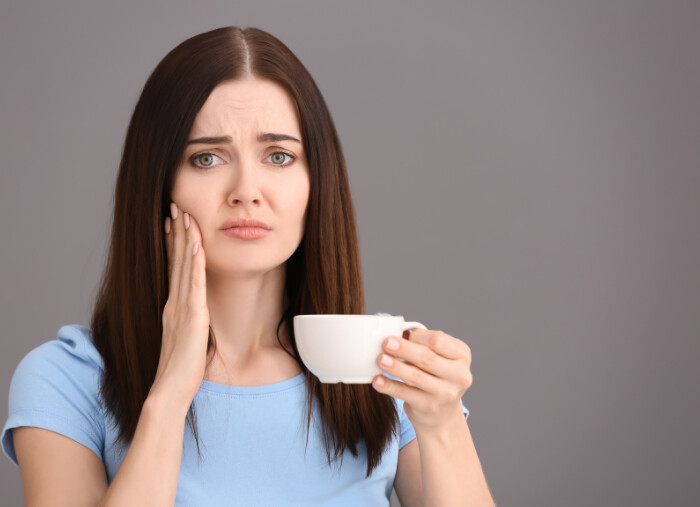 Sensibilitatea dentară – cauze, simptome și soluții eficiente